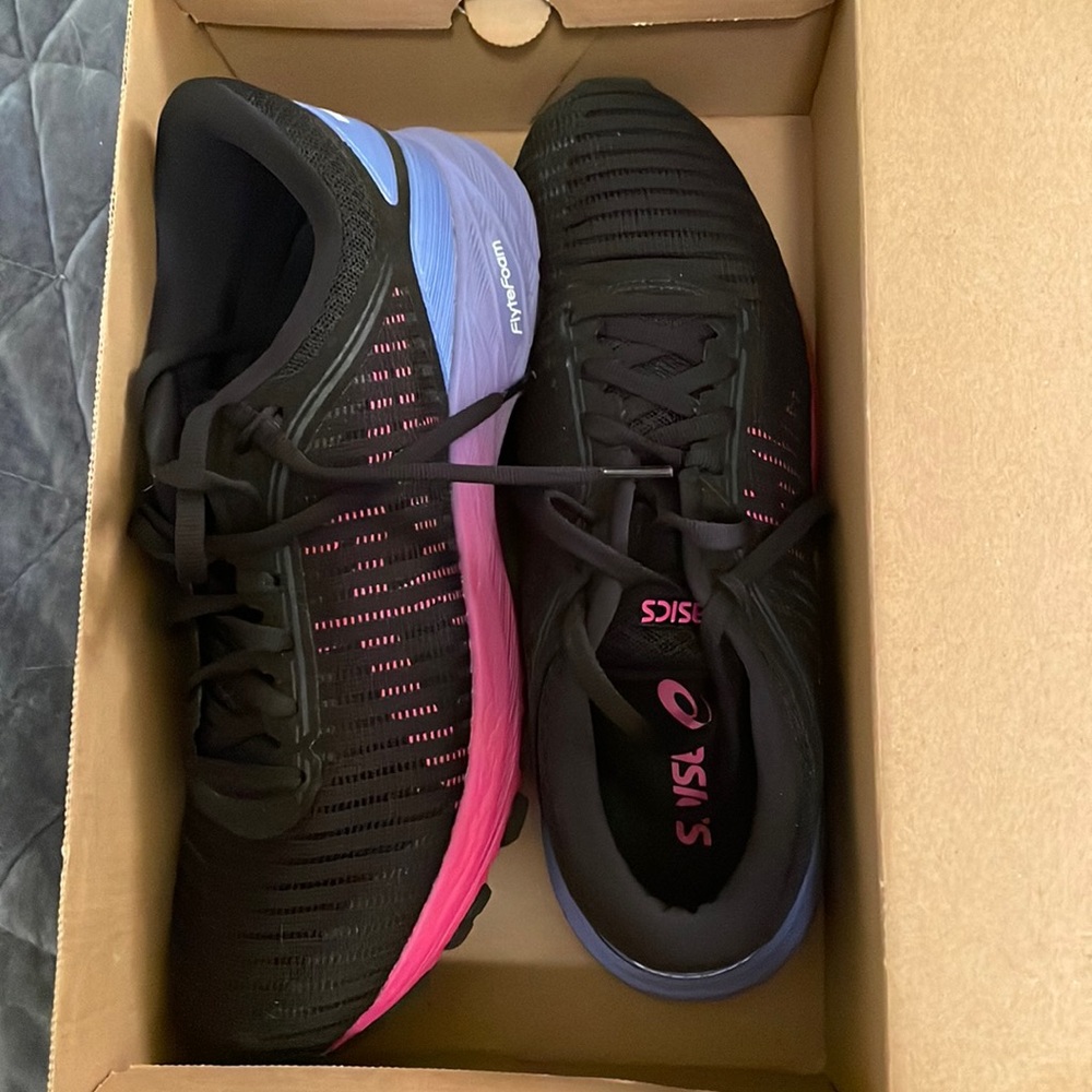 ASICS Dynaflyte 2 running shows